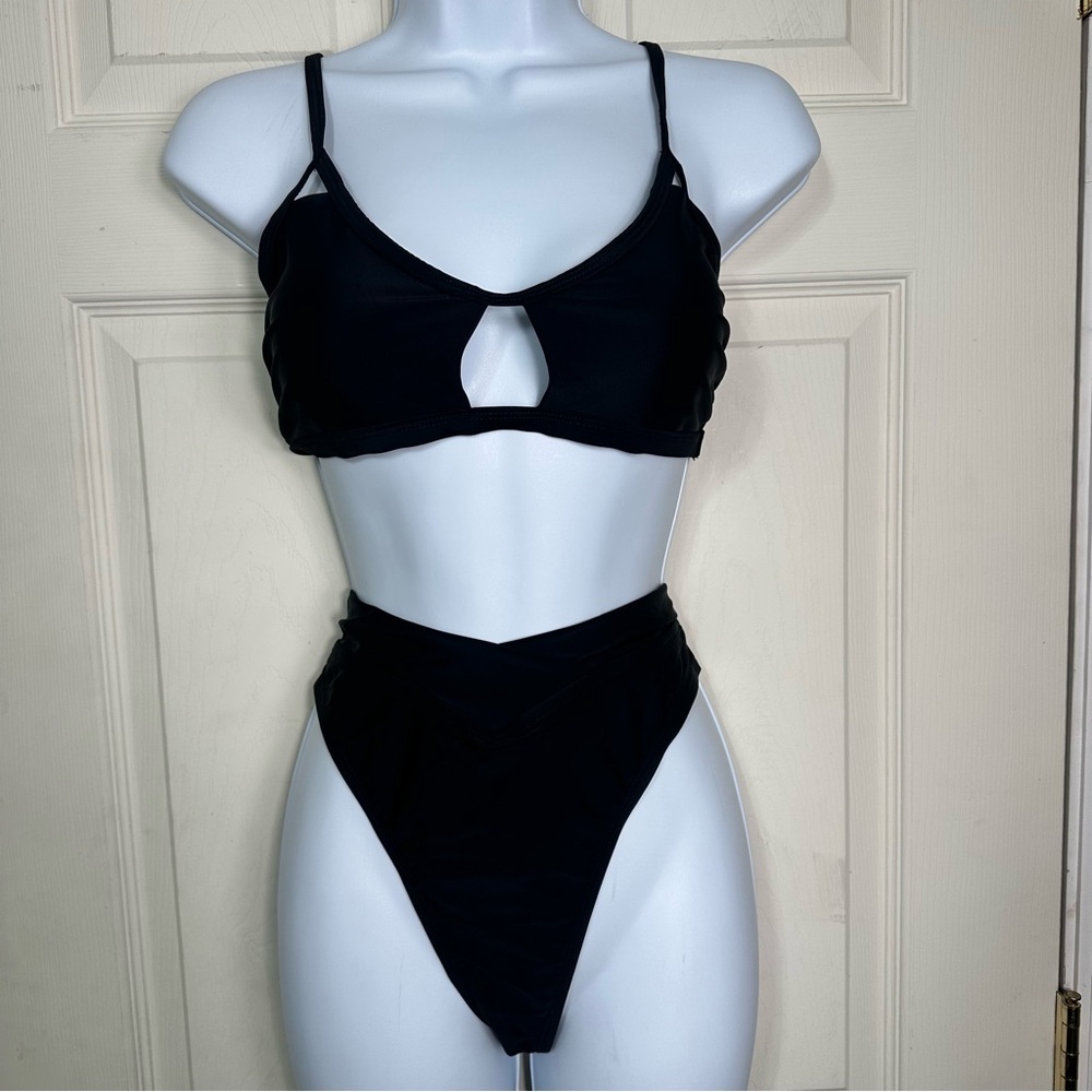NWT Cupshe Bikini Black high waisted bralette Scoop Neck Cutout Size Medium